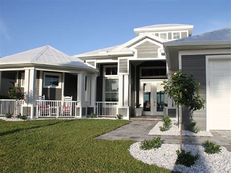Sitting on a peninsula in the heart of the gulf coast, cape coral has the distinction of being the largest city in southwest florida. Villa 183, Cape Coral - Rent holiday homes | buy in Florida