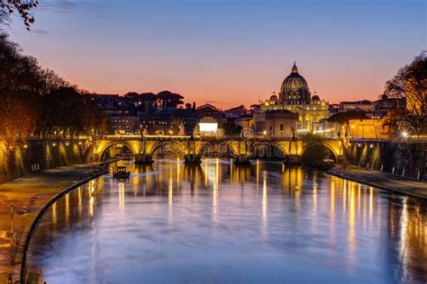 Sunset Over The St Peters Basilica Stock Image Image Of Night