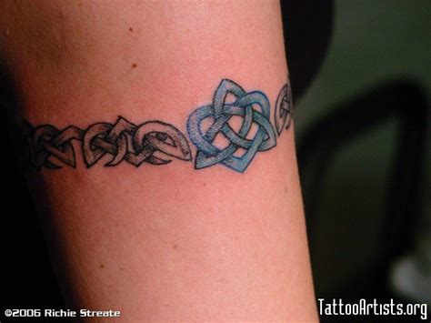 Nice Celtic Band With Celtic Knot Celtic Band Tattoo Small Celtic