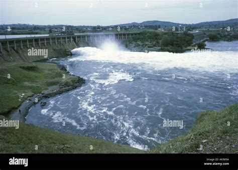 Nalubaale Or Owen Falls Dam River Nile Uganda Stock Photo Alamy