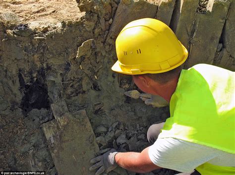 Bodies Of 21 German Soldiers Buried Alive In Ww1 Trench Found Perfectly