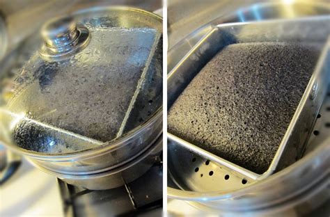 Japan's mochi rice cakes are a new year delicacy but take the lives of several people each year. Black Glutinous Rice Cake | Rice cakes, Glutinous rice, Bread pull apart recipes