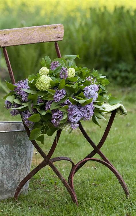 Adding a distressed paint job to the chair itself really brings it all to life and ties it all together nicely. 22 Cool Chair planter ideas for Home and Garden | Balcony Garden Web