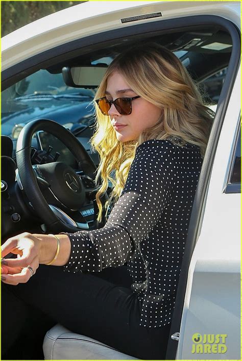 photo chloe moretz shares her current favorite songs 04 photo 3609099 just jared