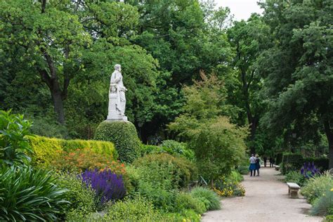 Sus fines y objetivos están basados en la tradición que tenía el jardín particular que lo originó; Real Jardín Botánico: planes en Madrid | Guía Repsol