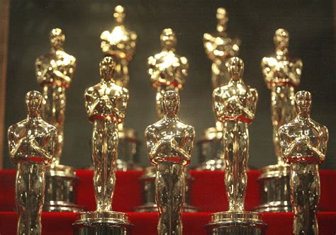 Male Oscar Winners More Likely To Suffer Best Picture Nominees First