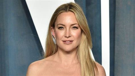 Kate Hudson In Bathing Suit Shares Labor Day Weekend Mood — Celebwell
