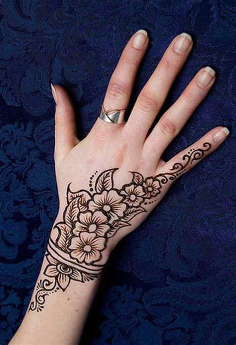 30 Beautiful Back Hand Mehndi Designs That You Can Do By Yourself