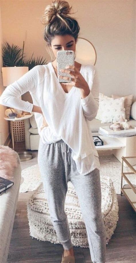 12 Sweatpants Outfits That Arent Just For Lounging Sweatpants
