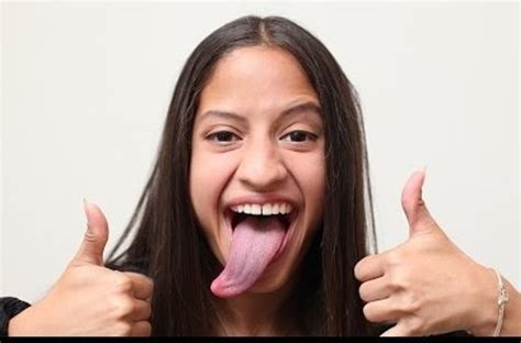 you won t believe how long this girls tongue is she can lick her eyes [video]