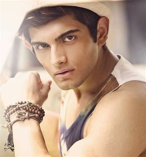 hot body shirtless indian bollywood model and actor gaurav arora