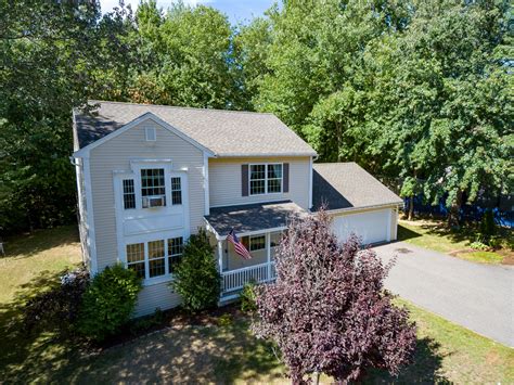 105 School St, Berwick, ME 03901 | 3D Maine