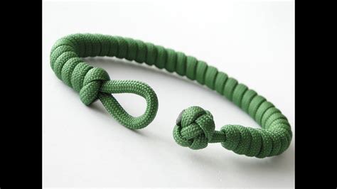 Learn new paracord knots and bracelets with high quality photo tutorials from paracord planet. How to Make a Simple Quick Deploy Single Strand Knot and Loop Paracord Survival Bracelet-CbyS