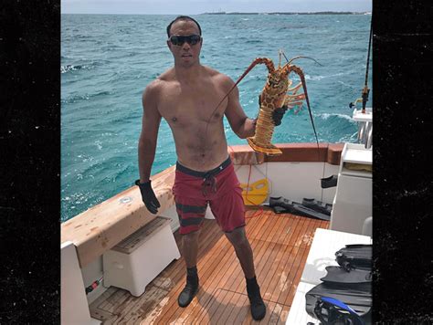 Tiger Woods Shirtless Ripped Hunting Lobsters Tmz Com