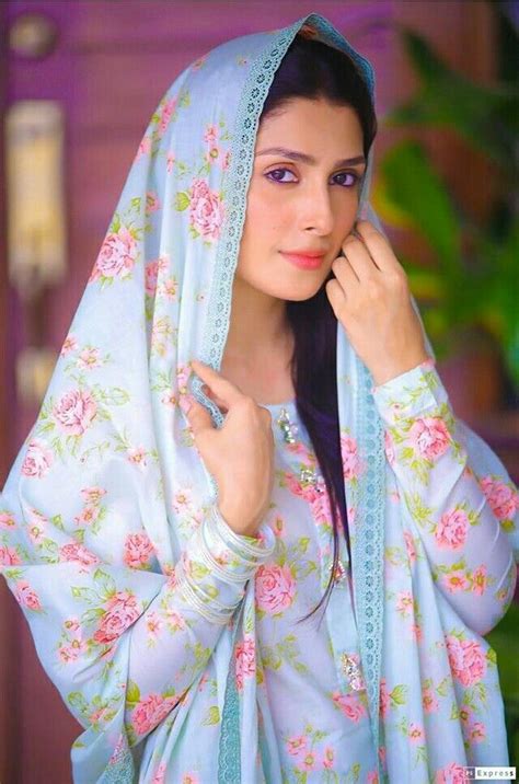 Pin By Celebz Universe On Ayeza Khan Pakistani Fashion Party Wear