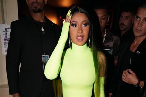 Cardi B Reveals Her Disgust After Photographer ‘pulled Out His Penis