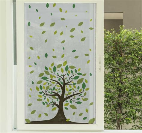 He diseñado unos vinilos con formas de flores en colaboración con una empresa con la que siempre trabajo llamada cuatropuntocero.com. Vinilo para ventana árbol - TenVinilo