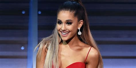 Ariana Grande Almost Falls Over At Show Ariana Grande Tripping On