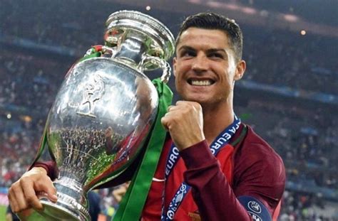 Ronaldo Bawa Portugal Juara Piala Euro 2016 Kini Bawa Lolos Ke Piala