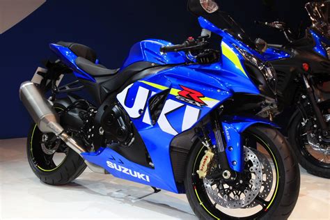 Suzuki gsxr 1000 unboxing, taking delivery, owner reaction #dinosvlogs. Suzuki GSX-R1000 Modell 2015 Motorrad Fotos & Motorrad Bilder