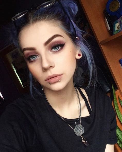 48 Grunge Makeup Ideas You Want To Display In 2020 Grunge Makeup