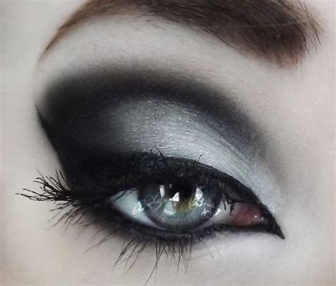 1000 Ideas About Goth Makeup On Pinterest Make Up Gothic Make Up