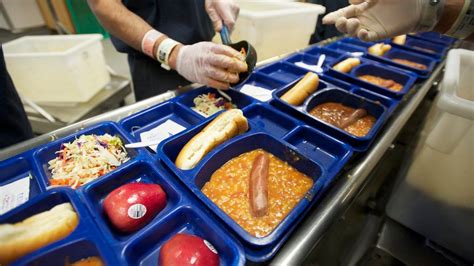 State Ending Privatization Of Prison Food Services