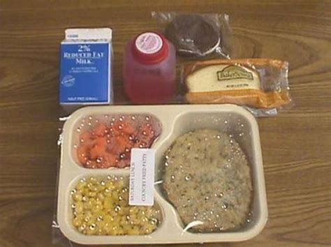 Prison Food Vs School Lunches 14 Pics