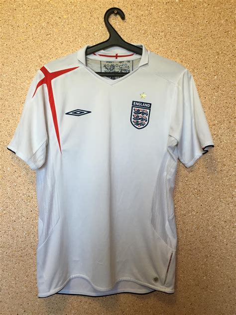 We refer to the best cafepress shop keepers. England Home football shirt 2005 - 2007.