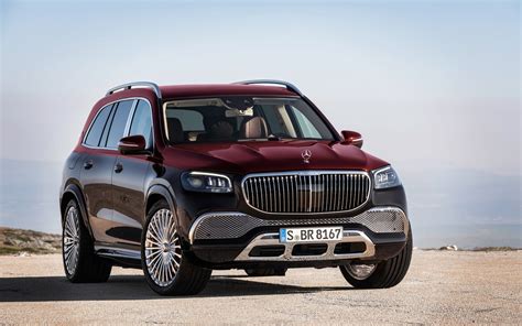 Mercedes Maybach Gls 600 We All Want To Sit In The Rear The Car Guide
