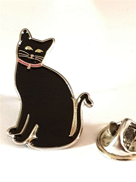 Black Cat Pin Badge Lapel Pin Badge Tie Pin In T Box Etsy