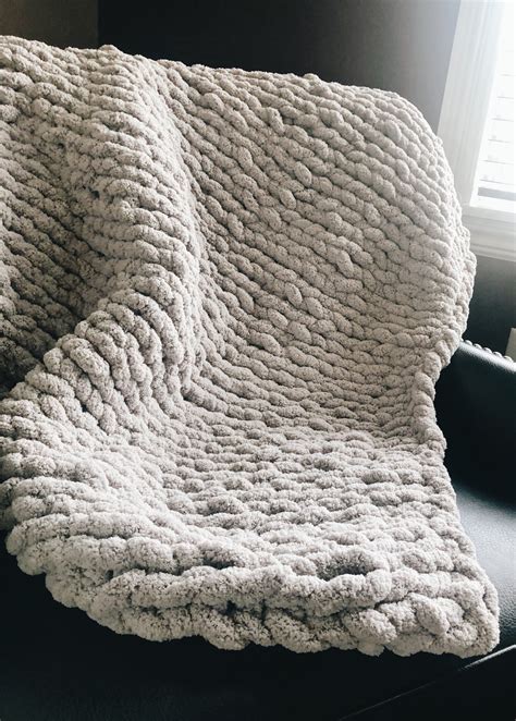Diy Chunky Chenille Knit Blankets — Clothes And Water
