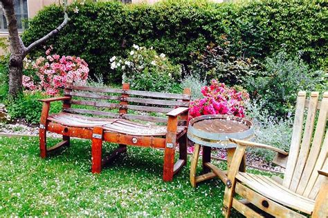 15 Garden Bench Ideas For Your Backyard