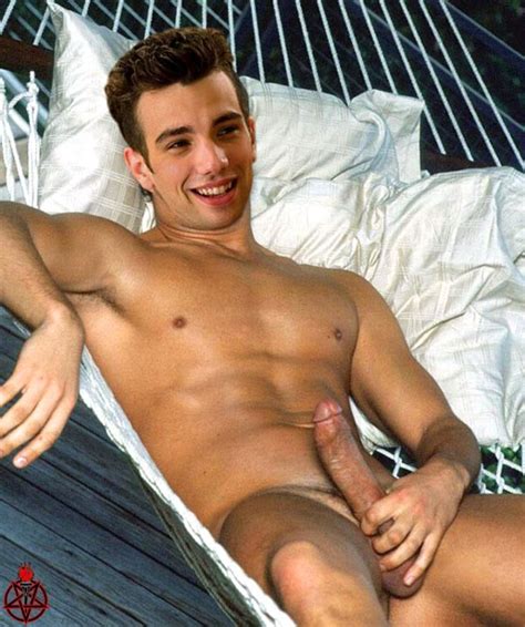 Jay Baruchel American Actor Naked Fakes In Sorcerers Apprentice Xxxpicz