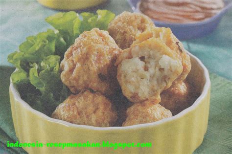 Kalau akan disimpan sebagai stok, setelah matang dan direndam air hingga dingin, kemas bakso ayam dalam wadah kecap udara dan simpan di kulkas. Resep Cara Membuat Bakso Goreng Pedas - Kumpulan Resep ...
