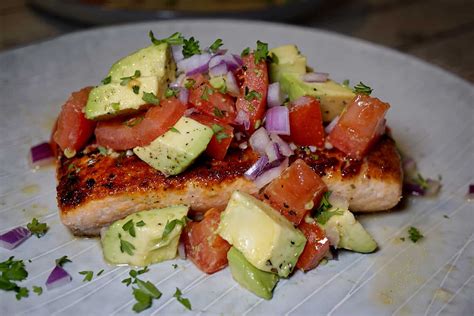 Whole30 Recipes Pan Seared Salmon With Avocado Salsa Jz Eats