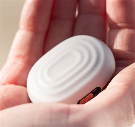 This Calming Gadget Guides You Through Breathing Exercises