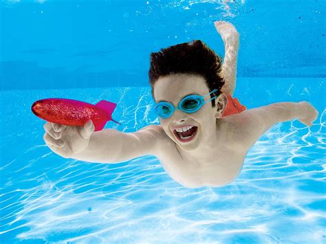 9 Water Toys And Swimming Pool Toys For The Kids