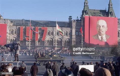 soviet parade photos and premium high res pictures getty images