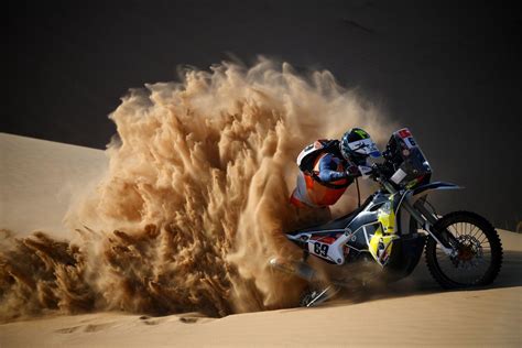 Wettfahrt durch Wüste schönsten Bilder der Rallye Dakar