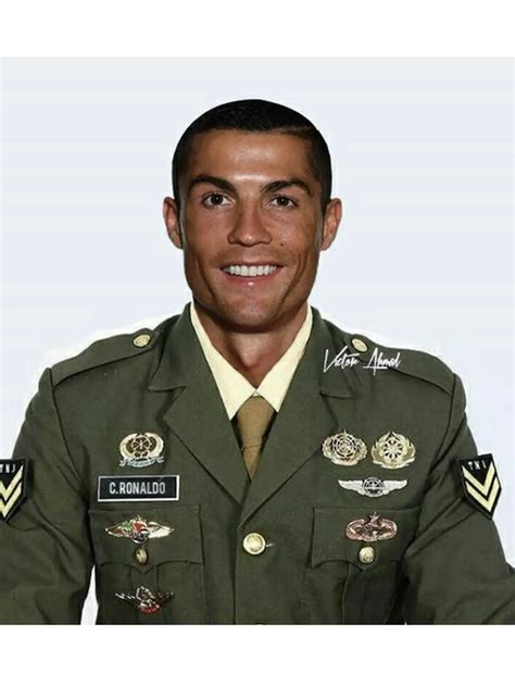 Editan Foto Cristiano Ronaldo Jika Jadi Petugas Keamanan Ini Kocak
