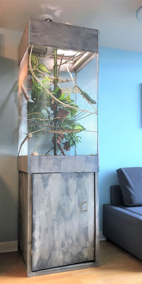 The chameleon is best known for its changing skin colors and its striking beat. Enclosure / Cage for my chameleon - DIY http://ift.tt/2mpDGjG | Chameleon cage, Iguana cage ...