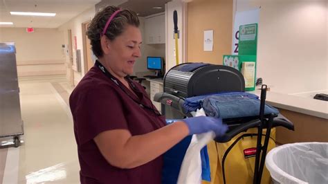 Housekeeper At Hospital Goes Above And Beyond For Patient YouTube