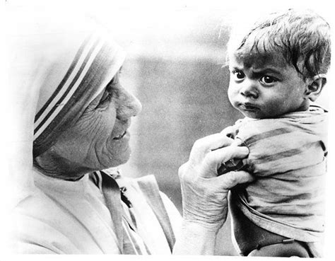 Mother Teresa Is Officially Becoming A Saint Huffpost