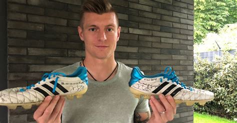 Around one month ago, a film about german and real madrid midfielder toni kroos was launched. No Boot Switch - Kroos Joins Germany Training Wearing Old ...