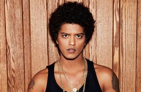 Free Download Bruno Mars Songwriter Producer Dancer Singer Hd Wallpaper Peakpx