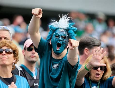 Top 15 Craziest Fanbases In The World Of Sports Page 4