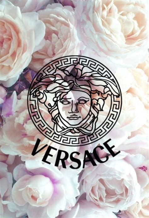 Download Versaces Pink Rose Look For A Fashionable Vibe Wallpaper