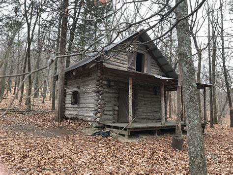 Oc 4032x3024 Went Hiking And Found This Abandoned Cabin About A Mile