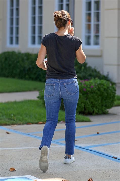 Jennifer Garner In Jeans Out In Brentwood 08232018 Hawtcelebs